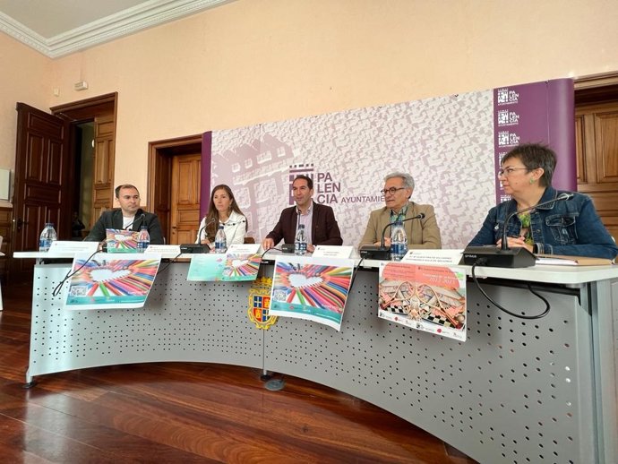 Presentación de los cursos de los CEAS y el Aula de Mayores.