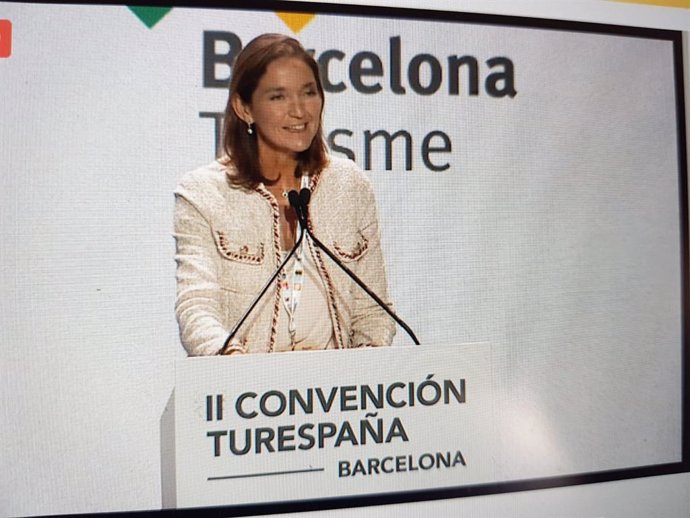 La ministra de Industria, Comercio y Turismo, Reyes Maroto en la II Convención de Turespaña