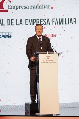 El presidente del Instituto de la Empresa Familiar, Andrés Sendagorta, interviene este lunes en Cáceres.