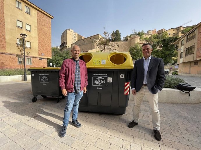 El concejal de Medio Ambiente, Ángel Galindo, y el gerente de Ecoembes en Castilla y León, Jorge Serrano.