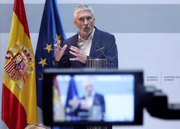 El ministro de Interior, Fernando Grande-Marlaska, interviene durante la presentación del informe sobre la evolución de los delitos de odio en España