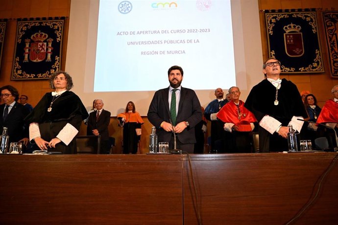 El presidente de la Comunidad, Fernando López Miras, en el acto de apertura del curso 2022-2023 de las universidades públicas de la Región de Murcia