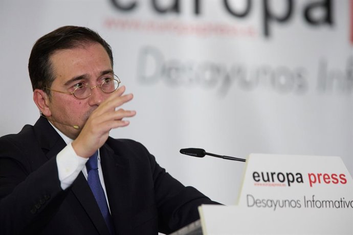 El ministro de Asuntos Exteriores, Unión Europea y Cooperación, José Manuel Albares, interviene durante un desayuno informativo de Europa Press, en el Hyatt Regency Hesperia Madrid, a 26 de septiembre de 2022, en Madrid (España).