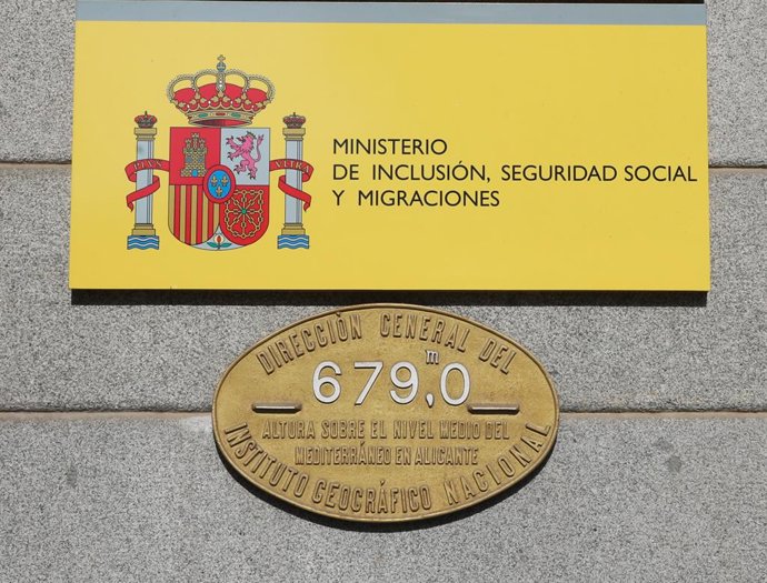 Archivo - Placa del Ministeri d'Inclusió, Seguretat Social i Migracions 