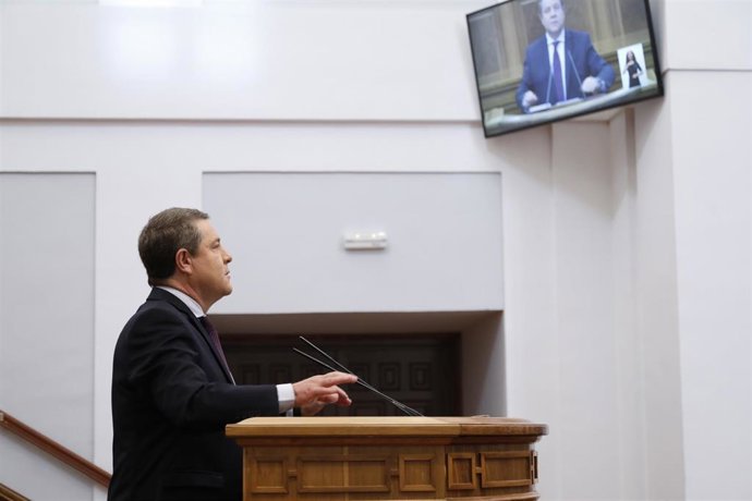 Archivo - El presidente de C-LM, Emiliano García-Page, en el Debate del Estado de la Región.