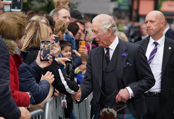 El rey Carlos III en Escocia