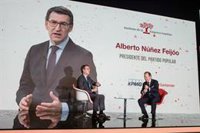 Feijóo dice que tuvo una reunión "muy cordial" con Abascal pero quiere gobernar "en solitario" sin depender de minorías