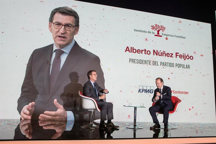 El presidente del PP, Alberto Núñez Feijóo, interviene en la inauguración del XXV Congreso Nacional de la Empresa Familiar, a 3 de octubre de 2022, en Cáceres, Extremadura (España). 