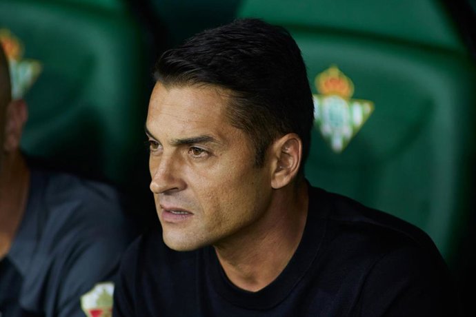 Archivo - Francisco Rodríguez, ya exentrenador del Elche CF, en el encuentro de la primera jornada de LaLiga Santander 2022-23 contra el Real Betis en el Benito Villamarín.