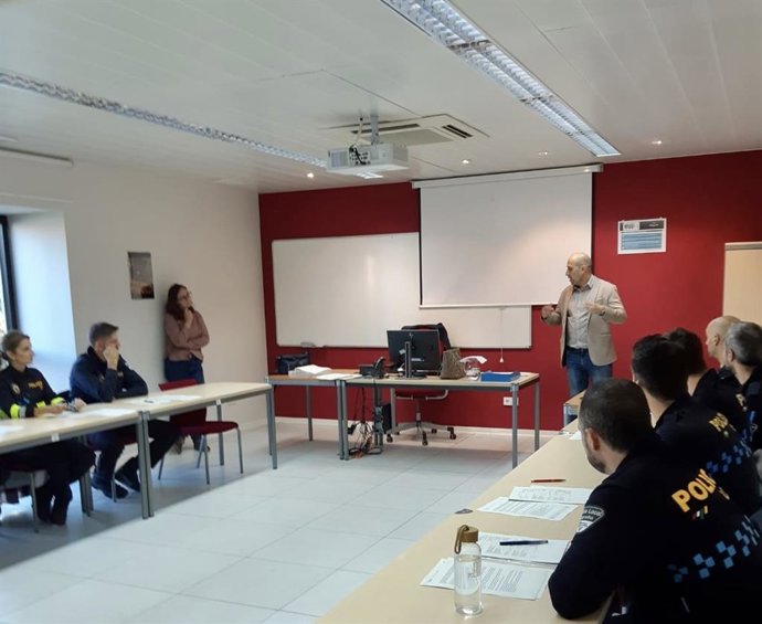 El Gobierno de La Rioja da formación a oficiales de Policía Local sobre geolocalización y el uso policial de drones