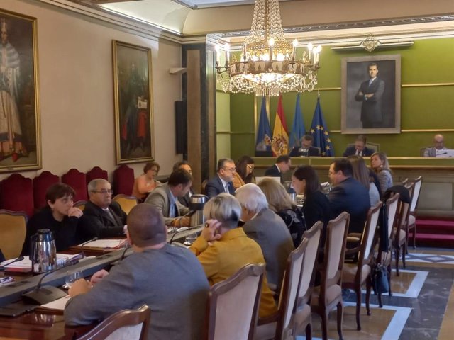 Pleno municipal de Oviedo.