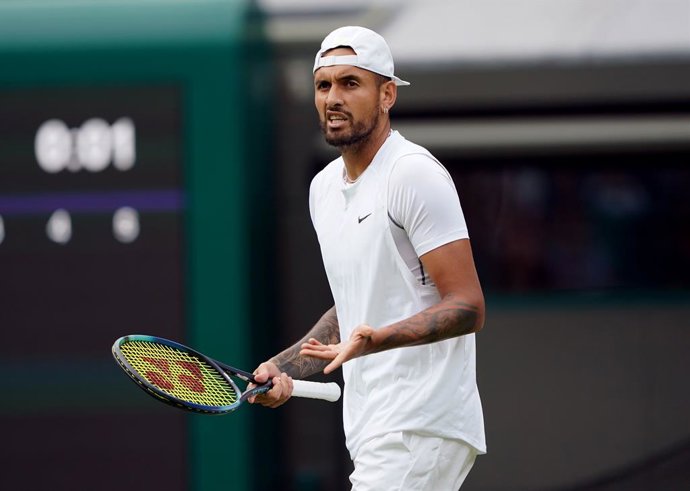 Archivo - 06 July 2022, United Kingdom, London: Australian tennis player Nick Kyrgios reacts during his men's singles quarter final match against Chile's Cristian Garin, on day ten of the 2022 Wimbledon Grand Slam tournament at the All England Lawn Tenn