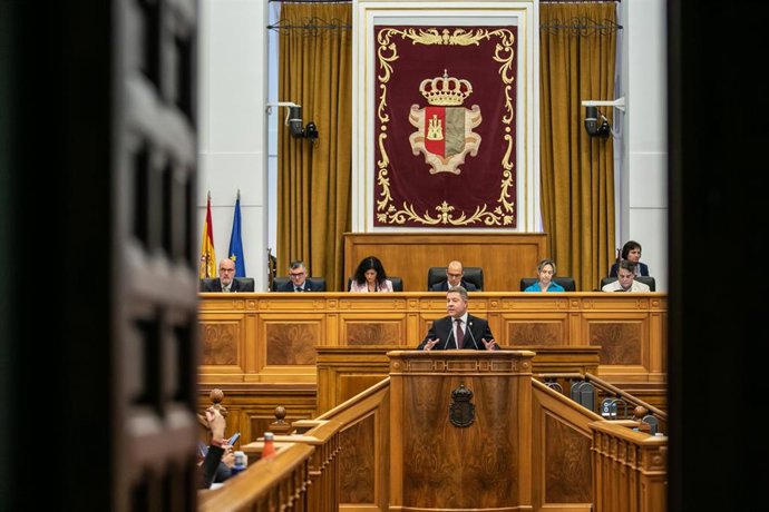 El presidente de Castilla-La Mancha, Emiliano García-Page, interviene en el Debate del Estado de la Región que se celebra en las Cortes de Castilla-La Mancha.