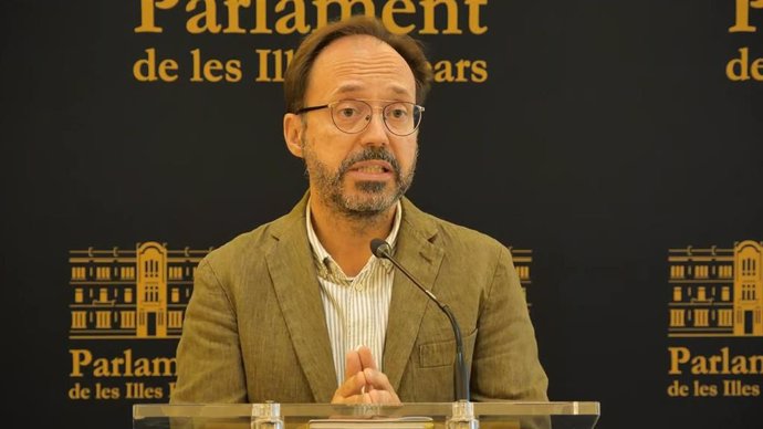 El portavoz de MÉS per Menorca, Josep Castells, valora el discurso de Armengol en el Debate de Política General.
