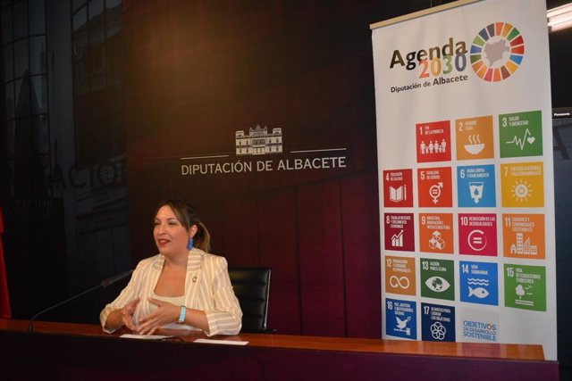 La vicepresidenta de la Diputación de Albacete, Amparo Torres, en rueda de prensa.