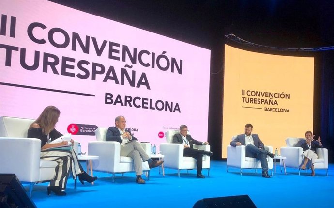 El alcalde de Cáceres, Luis Salaya, participa en la Convención de Turespaña en Barcelona