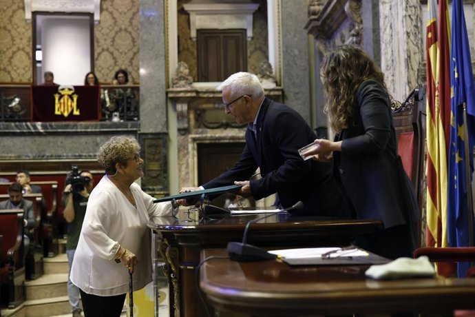 El alcalde de Valncia, Joan Ribó, y la edil de Patriminio y Recursos Culturales, Glria Tello, entregan los Honores y Distinciones de la ciudad 2022.