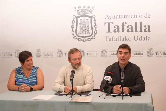 En la firma del convenio.