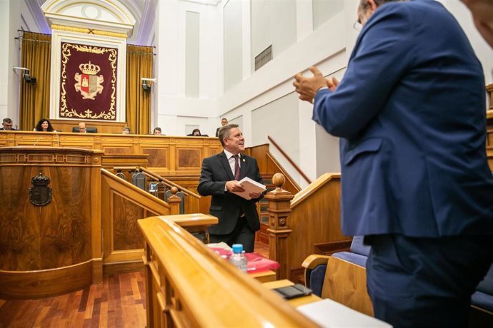 El presidente de Castilla-La Mancha, Emiliano García-Page, interviene en el Debate del Estado de la Región que se celebra en las Cortes de Castilla-La Mancha.