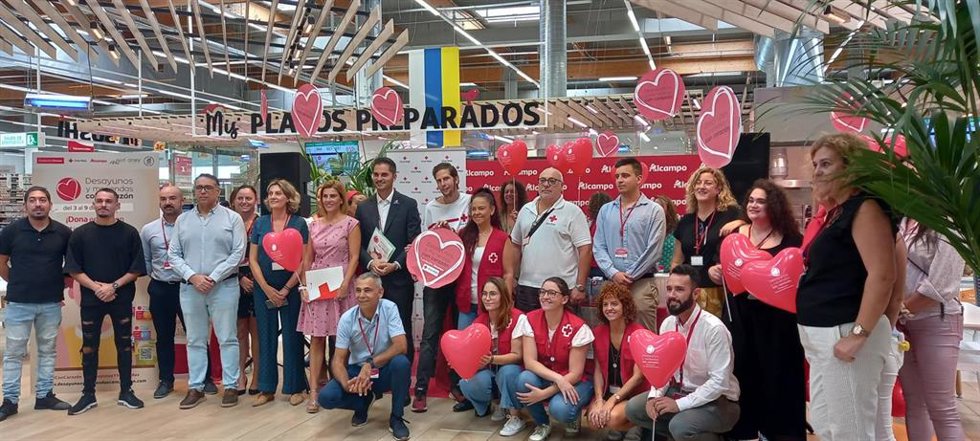 Cruz Roja y Alcampo  se unen para recaudar donaciones y transformarlas en tarjetas monederos