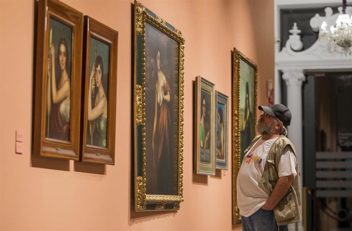 Imagen de la exposición inaugurada este lunes en Huelva.