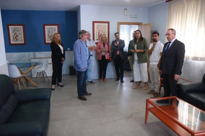Visita a las salas ubicadas en el Cementerio de La Fuensanta tras haber culminado las obras para el acondicionamiento y mejora.