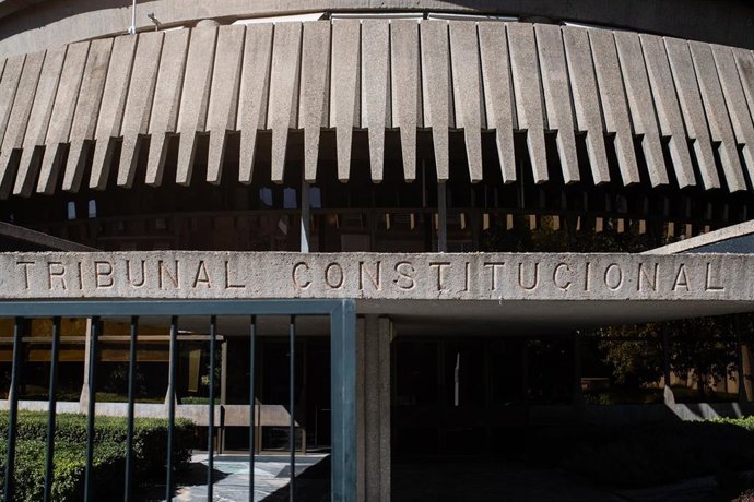 Archivo - Fachada del Tribunal Constitucional, en Madrid (España).
