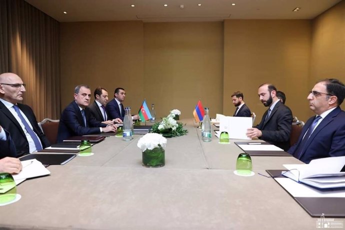 Reunión bilateral de ministros de Relaciones Exteriores de Azerbaiyán y Armenia celebrada en Ginebra