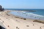 Una patera llega a la playa de Santa María del Mar en Cádiz con 24 personas a bordo