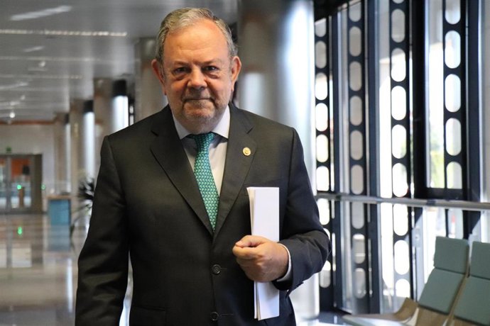 El consejero de Economía y Hacienda del Gobierno vasco, Pedro Azpiazu