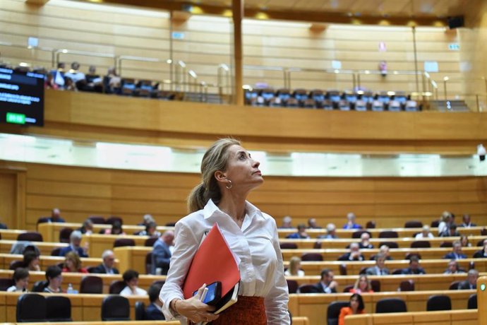 La ministra de Transportes, Movilidad y Agenda Urbana, Raquel Sánchez, en una sesión de control al Gobierno en el Senado, a 4 de octubre de 2022, en Madrid