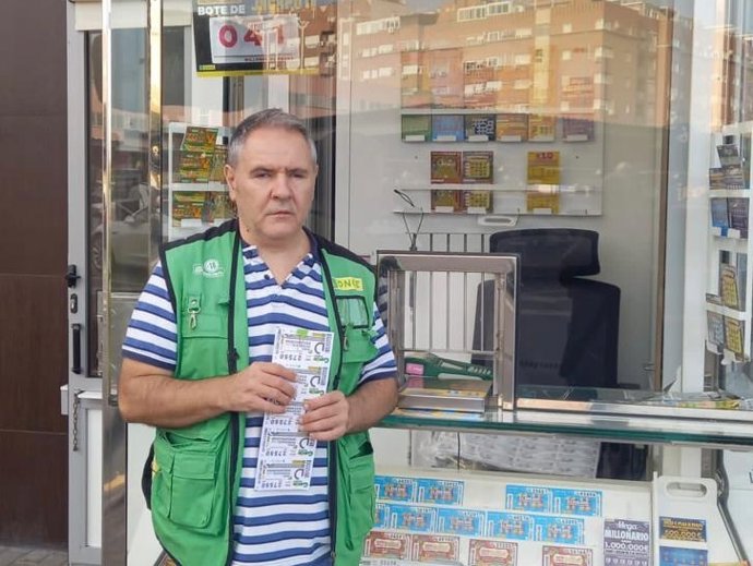 El vendedor de la ONCE José Ángel Rueda.