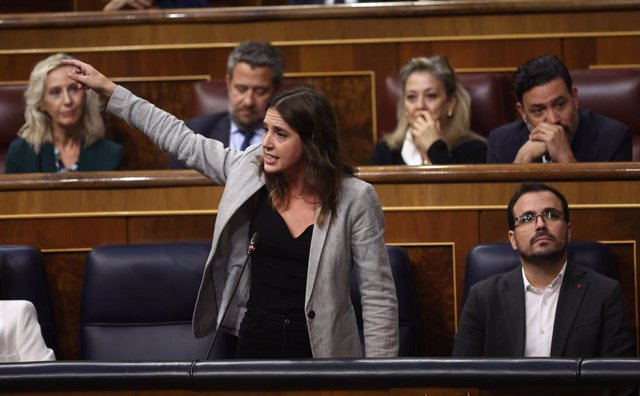 La ministra de Igualdad, Irene Montero, interviene durante una sesión de control al Gobierno, a 28 de septiembre de 2022, en Madrid (España). 