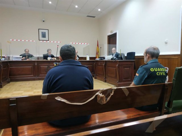 El condenado, durante la vista de conformidad celebrada en la Audiencia de Valladolid.