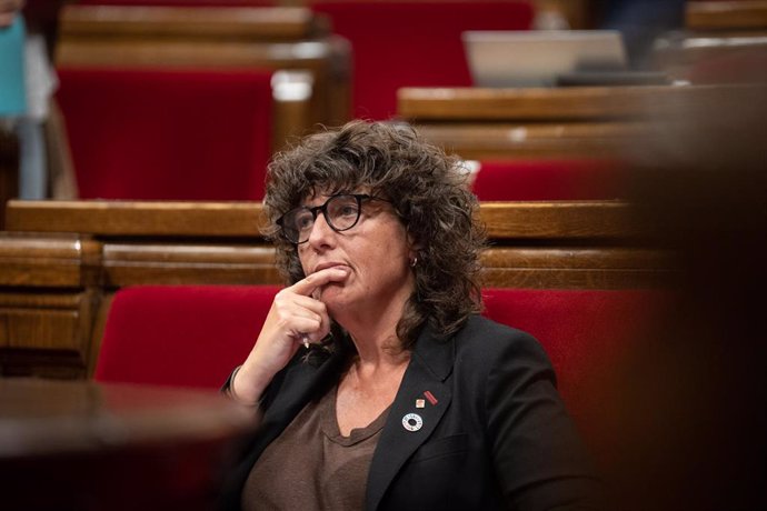La consellera de Acción Climática, Alimentación y Agenda Rural de la Generalitat, Teresa Jord, durante un pleno en el Parlament, a 4 de octubre de 2022, en Barcelona, Catalunya (España).  