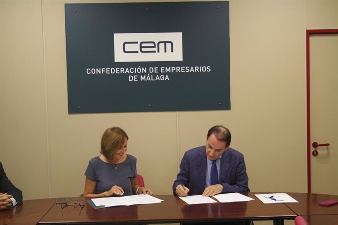 Firma del convenio de colaboración entre la UMA y la CEM