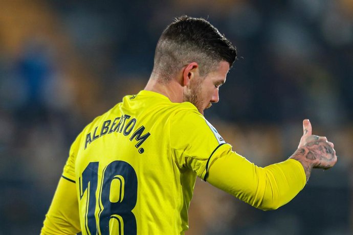 Archivo - Alberto Moreno of Villarreal gestures during the Santander League match between Villareal CF and Deportivo Alaves at the Ceramica Stadium on december 21, 2021, in Valencia, Spain.