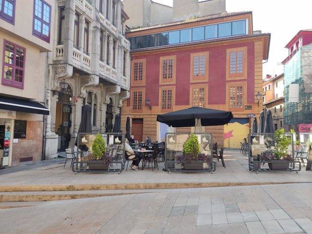 Archivo - Terrazas en Oviedo
