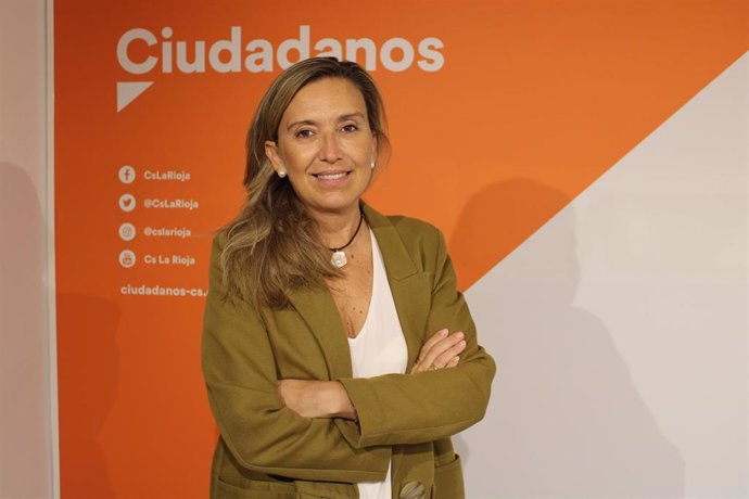 La diputada de CS La RIoja, Belinda León, tras la comparecencia de prensa