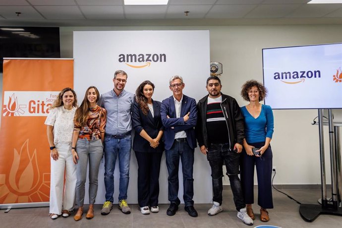 Amazon y Fundación Secretariado Gitano firman un convenio de colaboración para facilitar la inclusión laboral de las personas gitanas