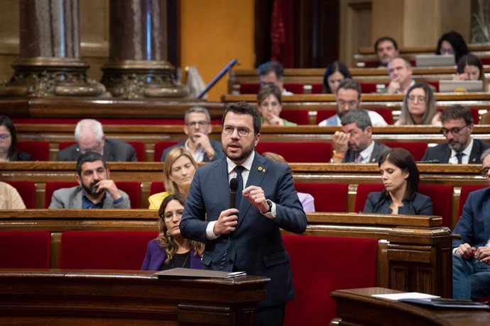 El presidente de la Generalitat, Pere Aragons, durante una sesión de control al Govern, en el Parlament de Catalunya, a 5 de octubre de 2022.
