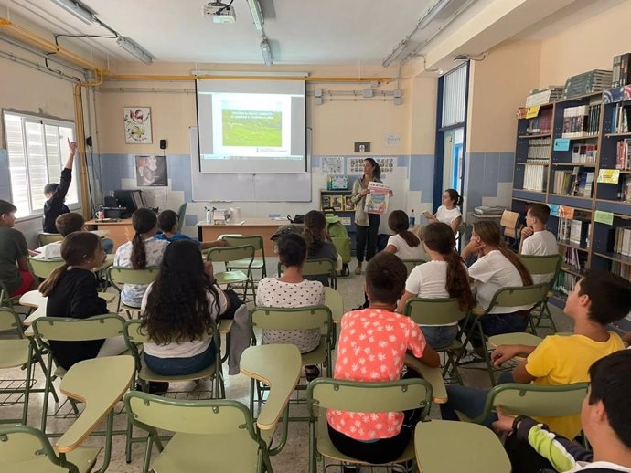 Unos 400 escolares celebran actividades organizadas por Diputación para "valorar el medio ambiente".