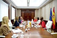 La Junta logra el compromiso del Gobierno de "aumentar" los fondos a Andalucía para luchar contra la violencia de género