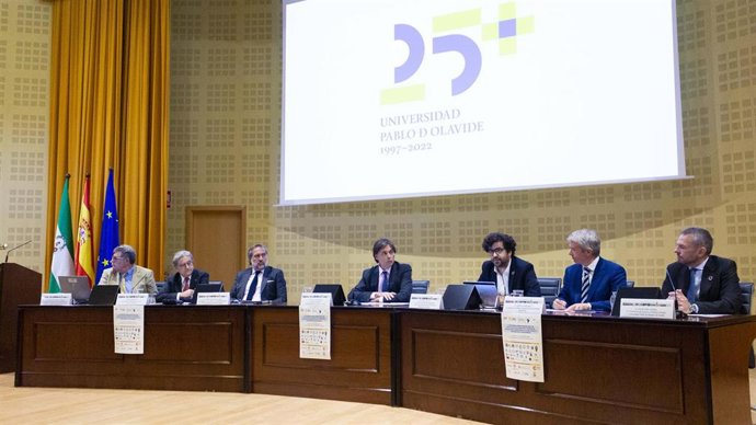 El rector de la Pablo de Olavide, Francisco Oliva, ha sido el encargado de inaugurar el I Congreso Iberoamericano de Educación en Derechos Humanos, ciudadanía democrática e inclusiva y desarrollo sostenible.