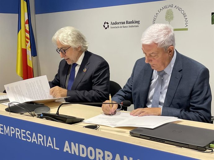 El president de Foment del Treball, Josep Sánchez Llibre, i el president de la CEA, Gerard Cadena