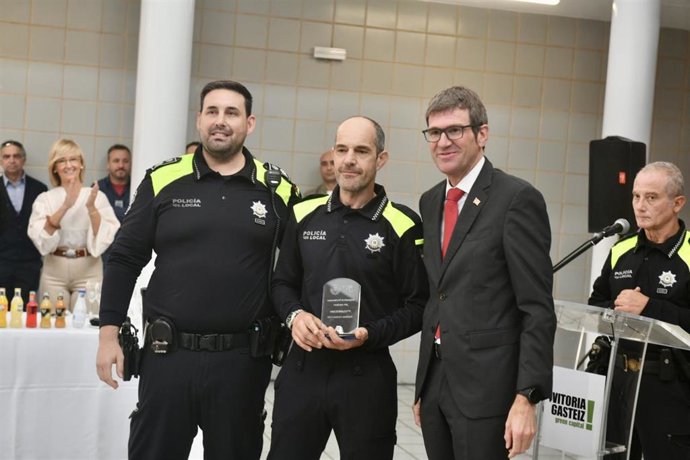 Urtaran ha destacado la labor de los policias locales