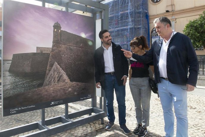 Inauguración en Cádiz de la exposición 'Cádiz quiere verte'.