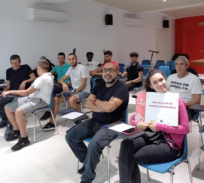 Cáritas Diocesana de Huelva ha comenzado un nuevo curso de Instalaciones de Energía Renovable.