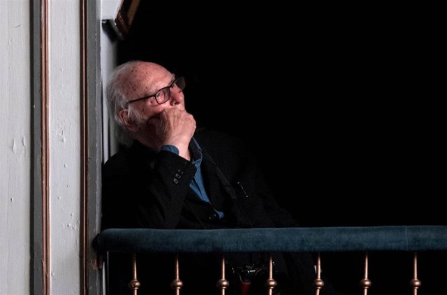Archivo - El director de cine Carlos Saura en el 25 Festival de Málaga
