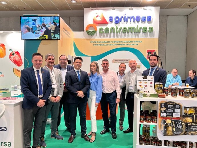 El secretario general del Partido Popular de la Región de Murcia (PPRM), José Miguel Luengo, visita la Feria Fruit Attraction